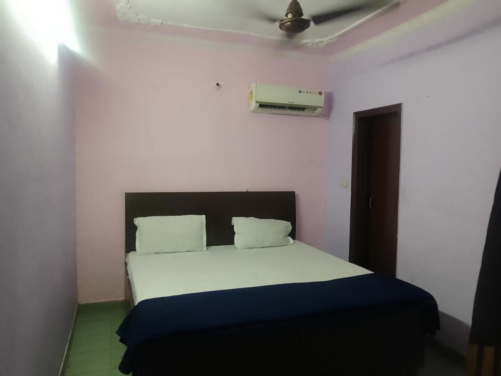 Hotel Golden Height Chandigarh Bagian luar foto